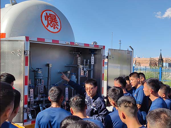 石化安全教培设备开发应用